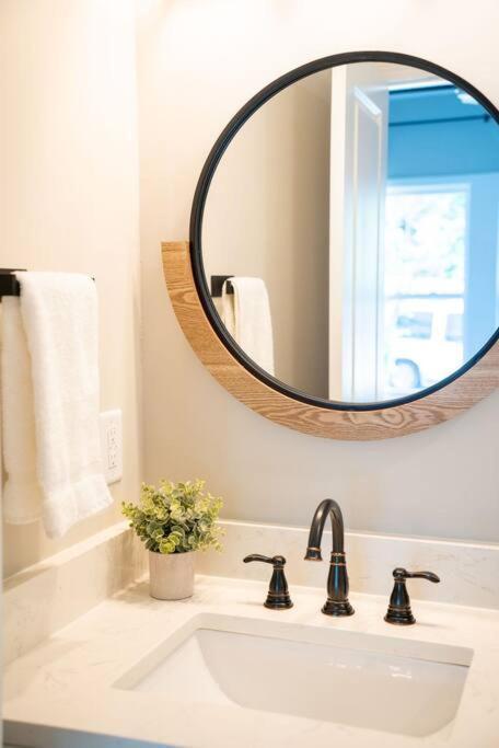 Brand New: Urban Oasis 5 Min From Mercedes Benz Atlanta Buitenkant foto